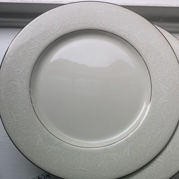 American Manor Real China Chantilly collection dinnerware . - Picture 9 of 14